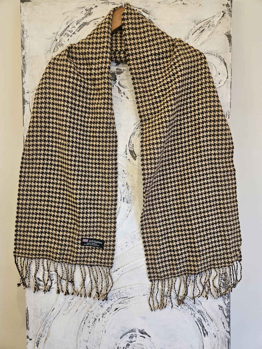 100% Cashmere Houndstooth Fringe Wrap Scarf in Brown and Tan
